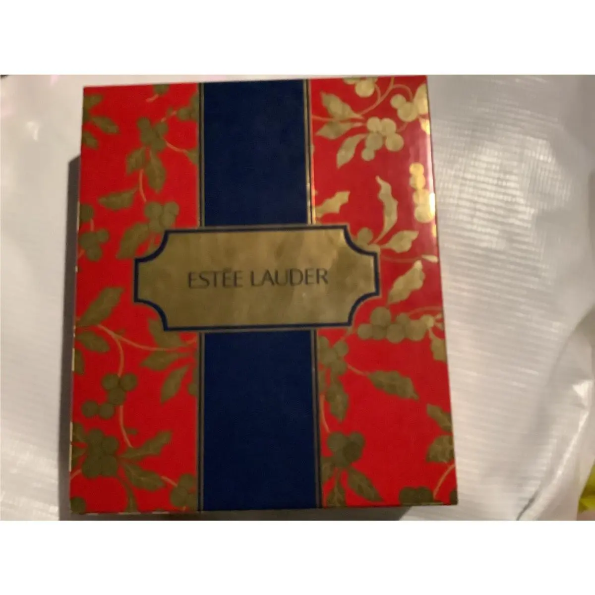 Estee Lauder Winter Luxuries Gift Set Youth Dew Edp and Body Lotion Great Gift