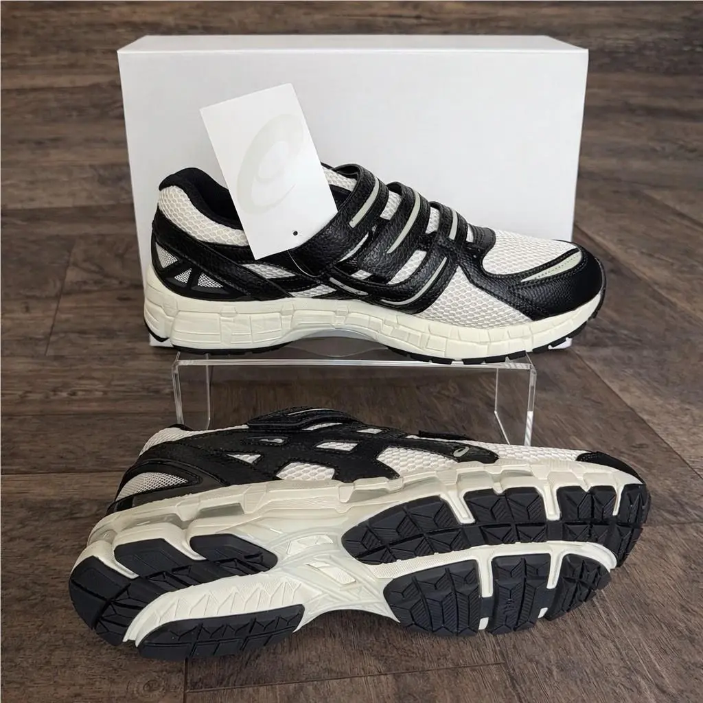 Asics shoes - ASICS Gel Kayano 20 - Gel Kayano - 1203A499-020 - Black And White (UPC: 4570158093866) 0