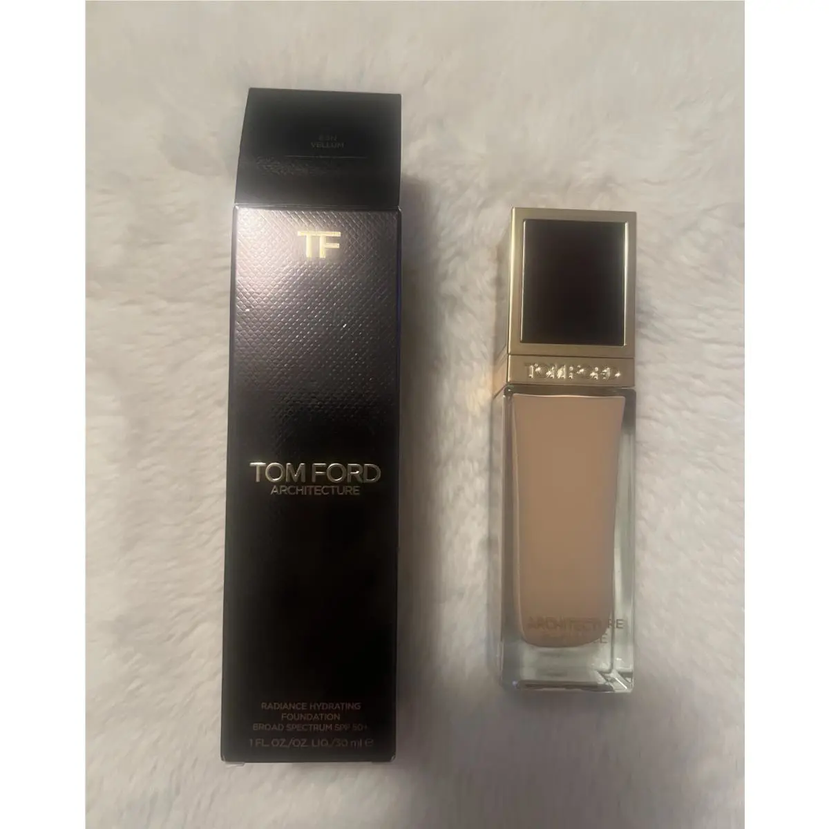Tom Ford Architecture 8.5N Vellum Radiance Hydrating Foundation SPF50 1 oz
