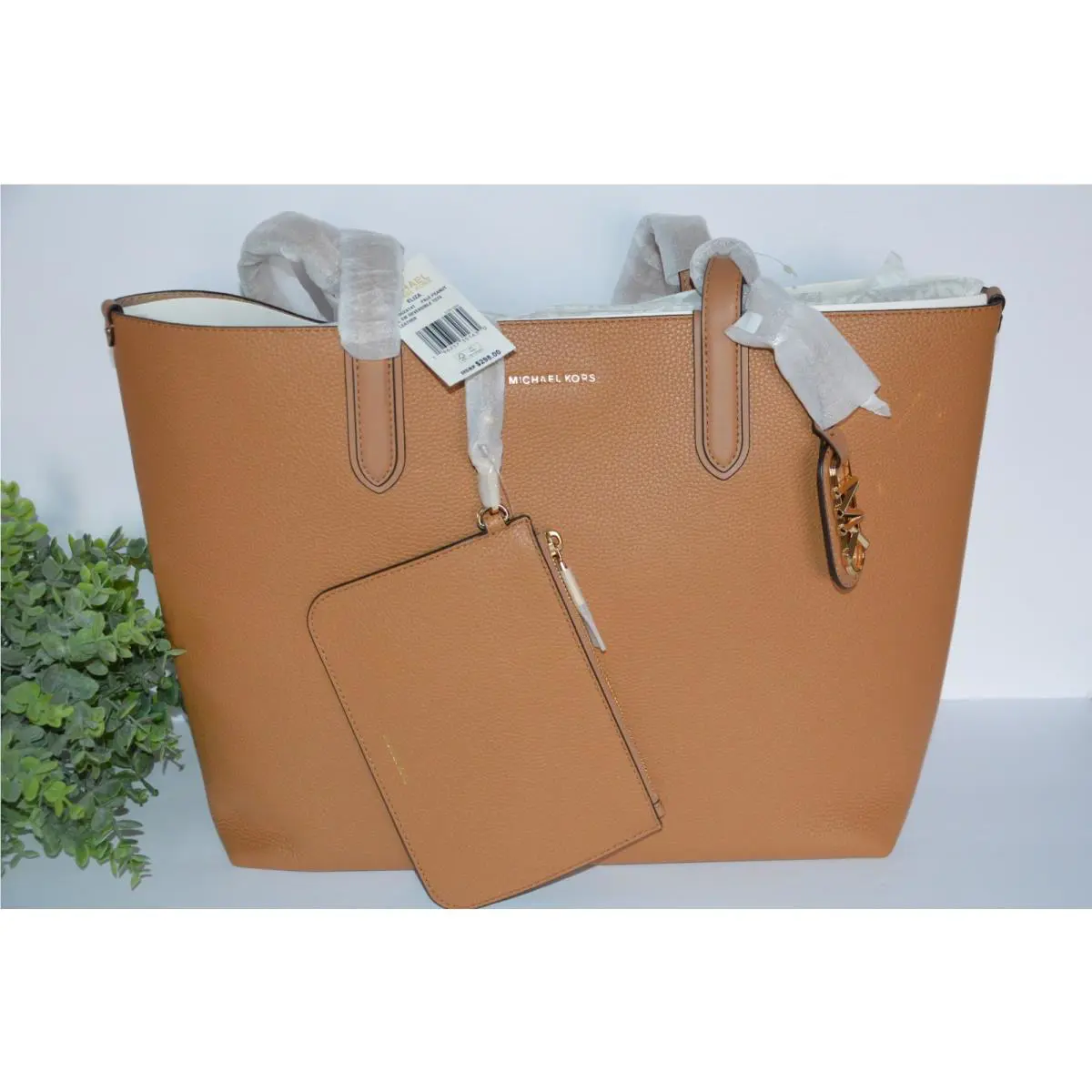 Michael Kors Eliza Pale Peanut XL EW Reversible Tote Leather