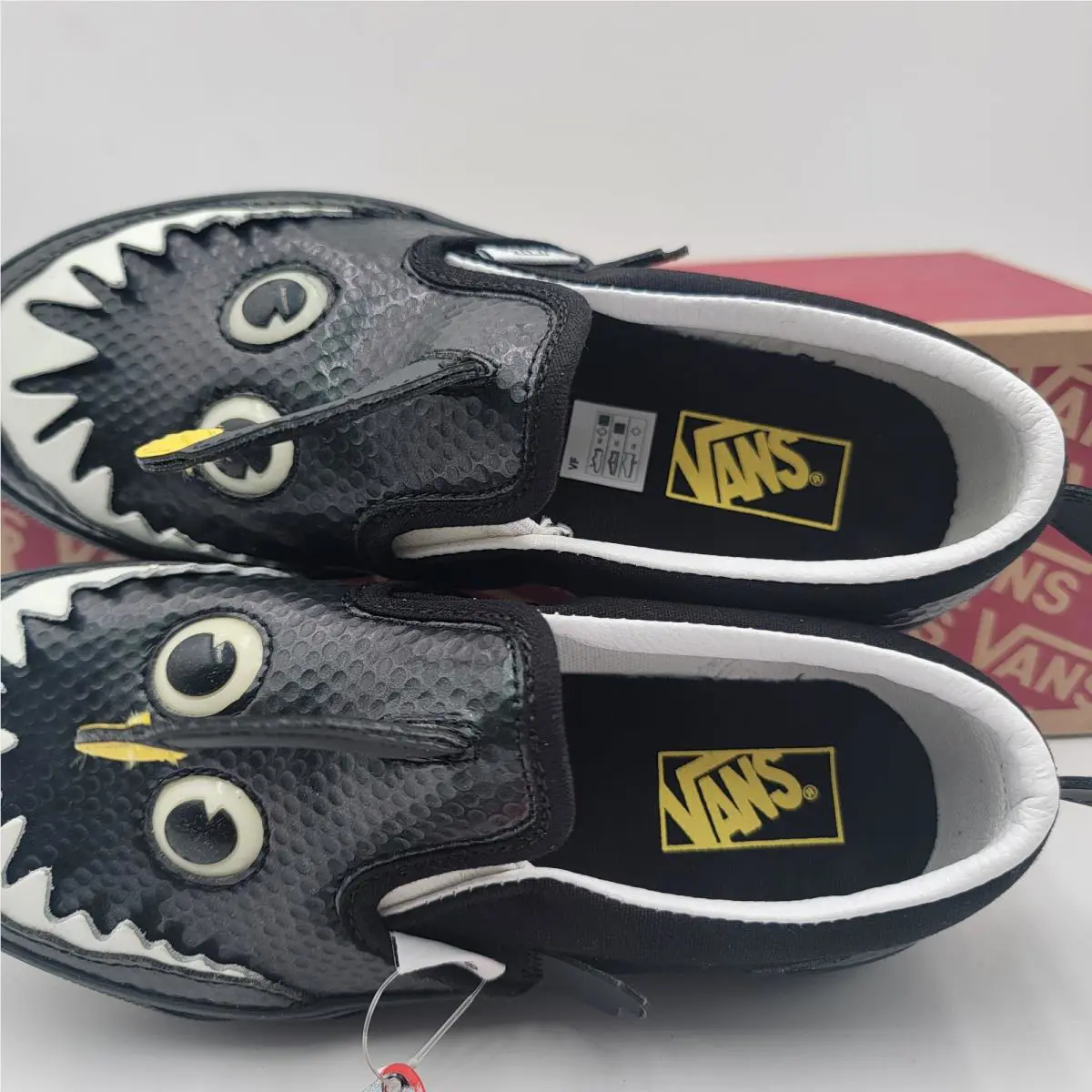 Vans shoes - VANS Classic Slip-On - Classic - Black 12