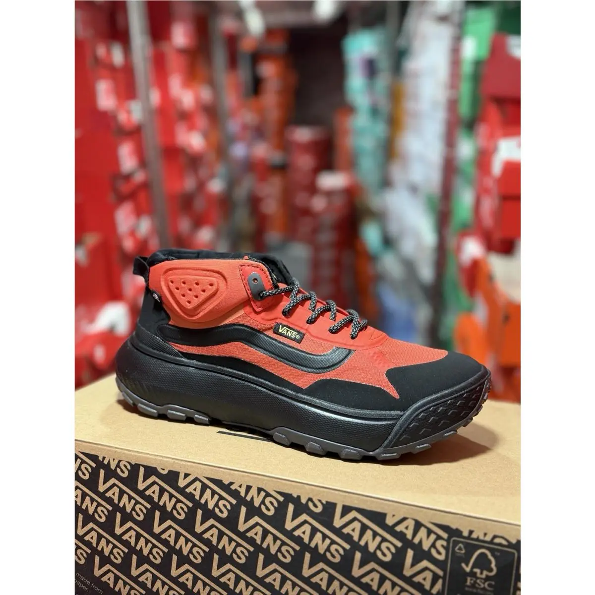 Vans shoes - VANS MTE - MTE - VN000CVVORB - Orange 30