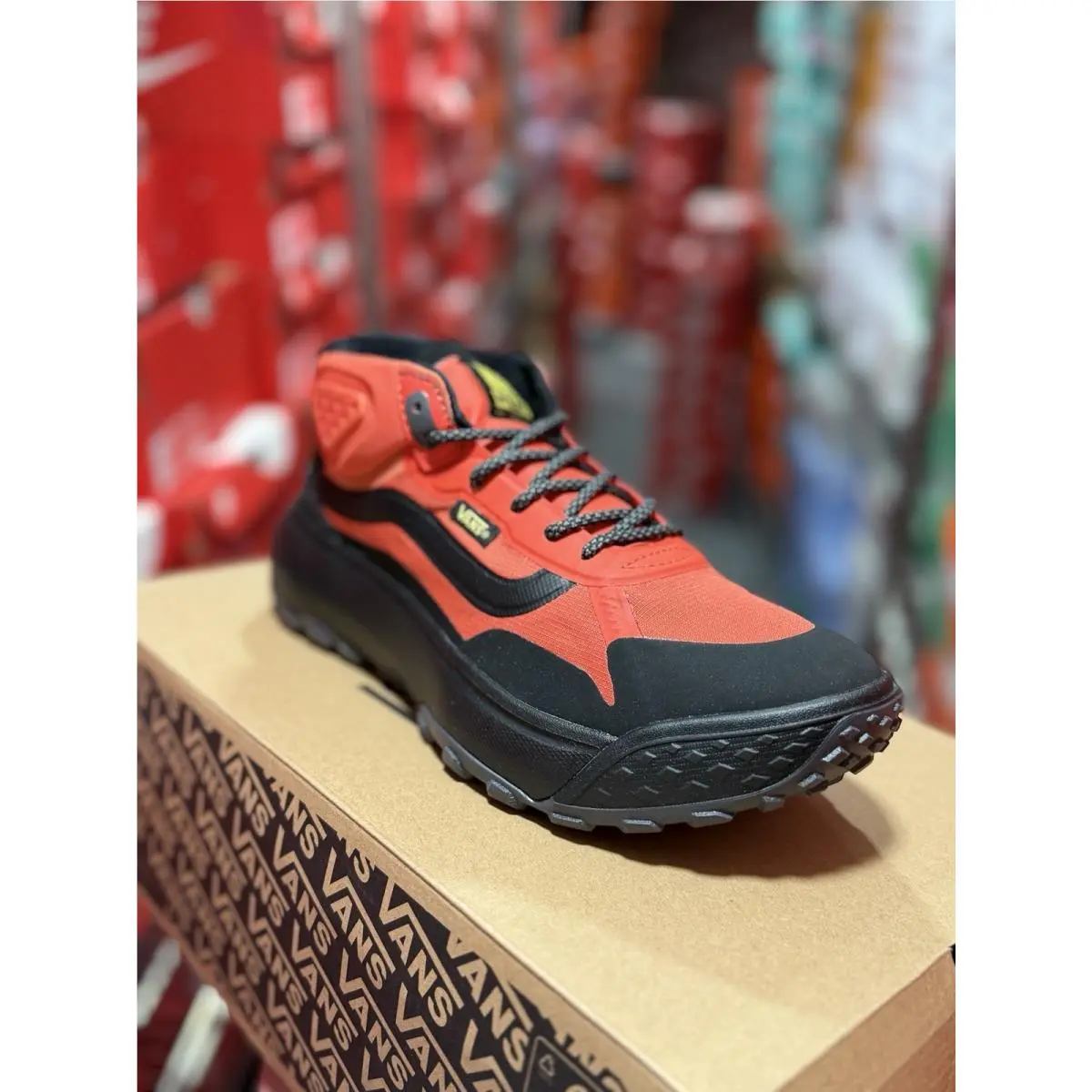 Vans shoes - VANS MTE - MTE - VN000CVVORB - Orange 34