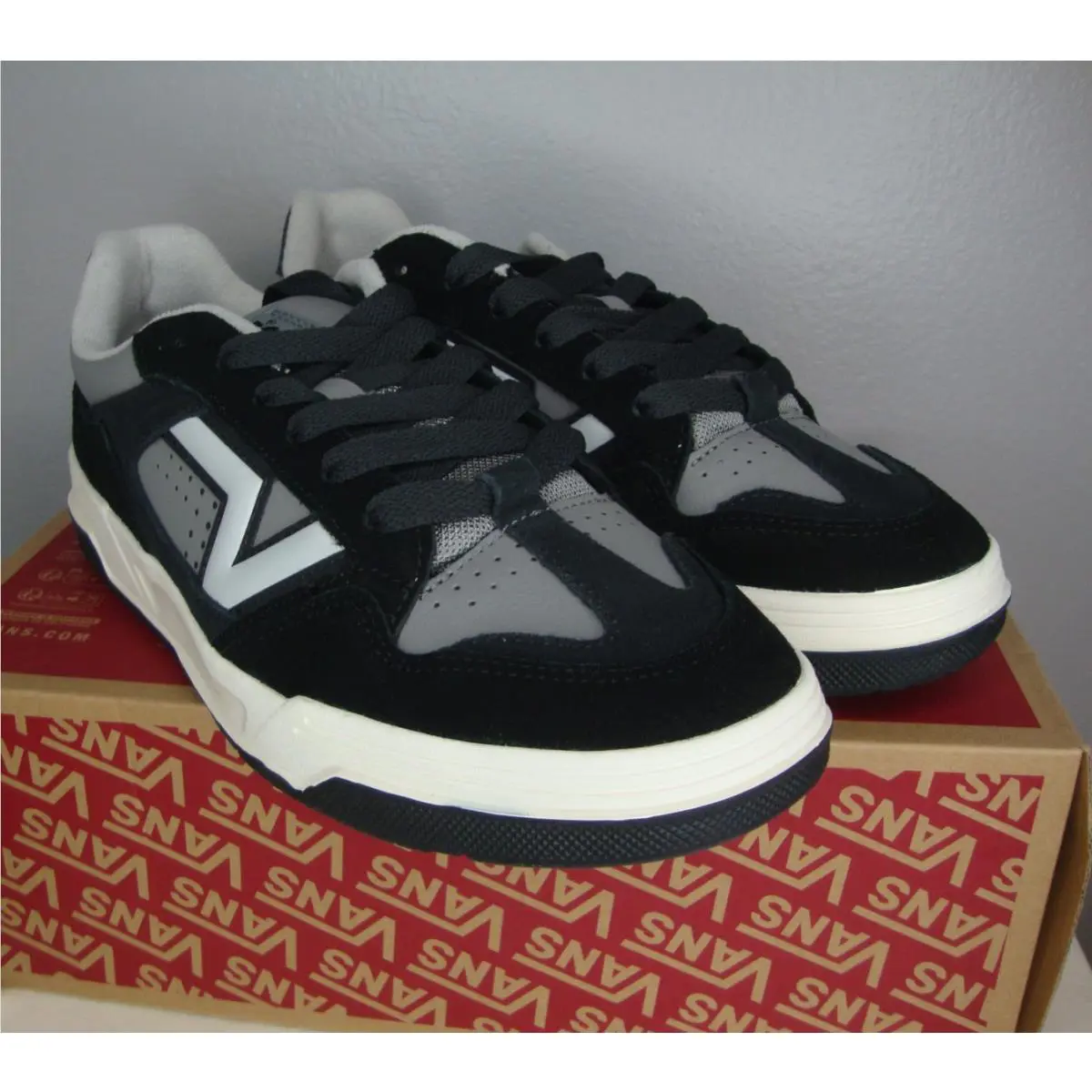 Vans shoes - VANS Upland - Upland - VN000D1HBOV - Black (UPC: 197804588442) 1