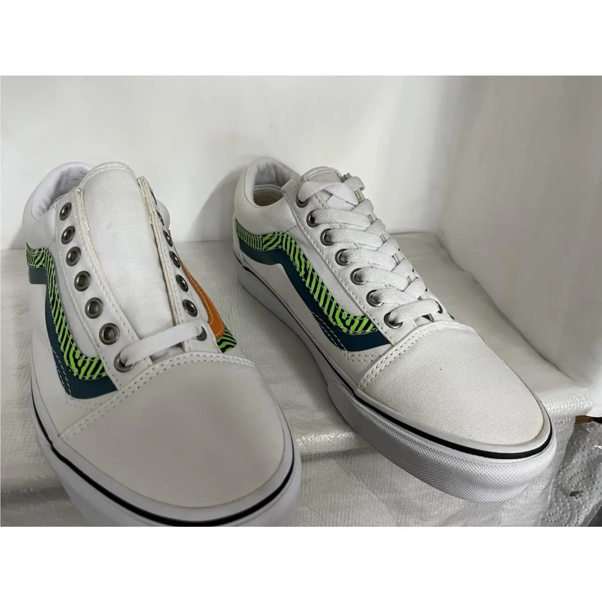 Vans shoes - VANS Old Skool - Old Skool - VN0A3WKT4S4 - White (UPC: 194902690916) 0