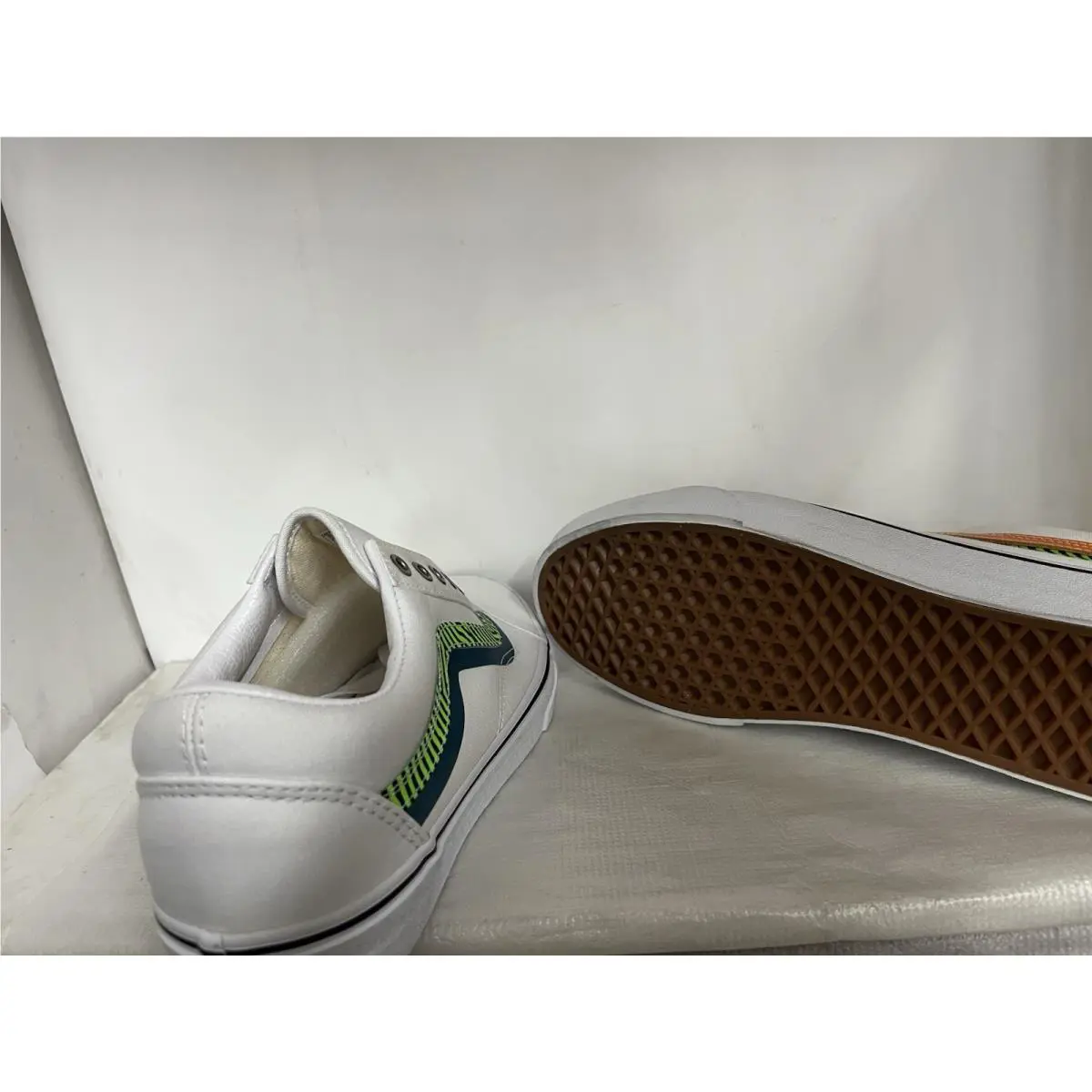 Vans shoes - VANS Old Skool - Old Skool - VN0A3WKT4S4 - White (UPC: 194902690916) 4