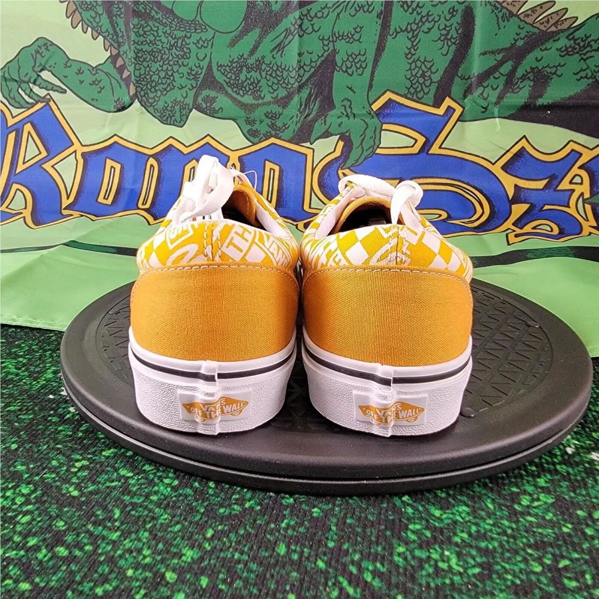 Vans shoes - VANS Off The Wall - Off The Wall - Gold (UPC: 194902604715) 1