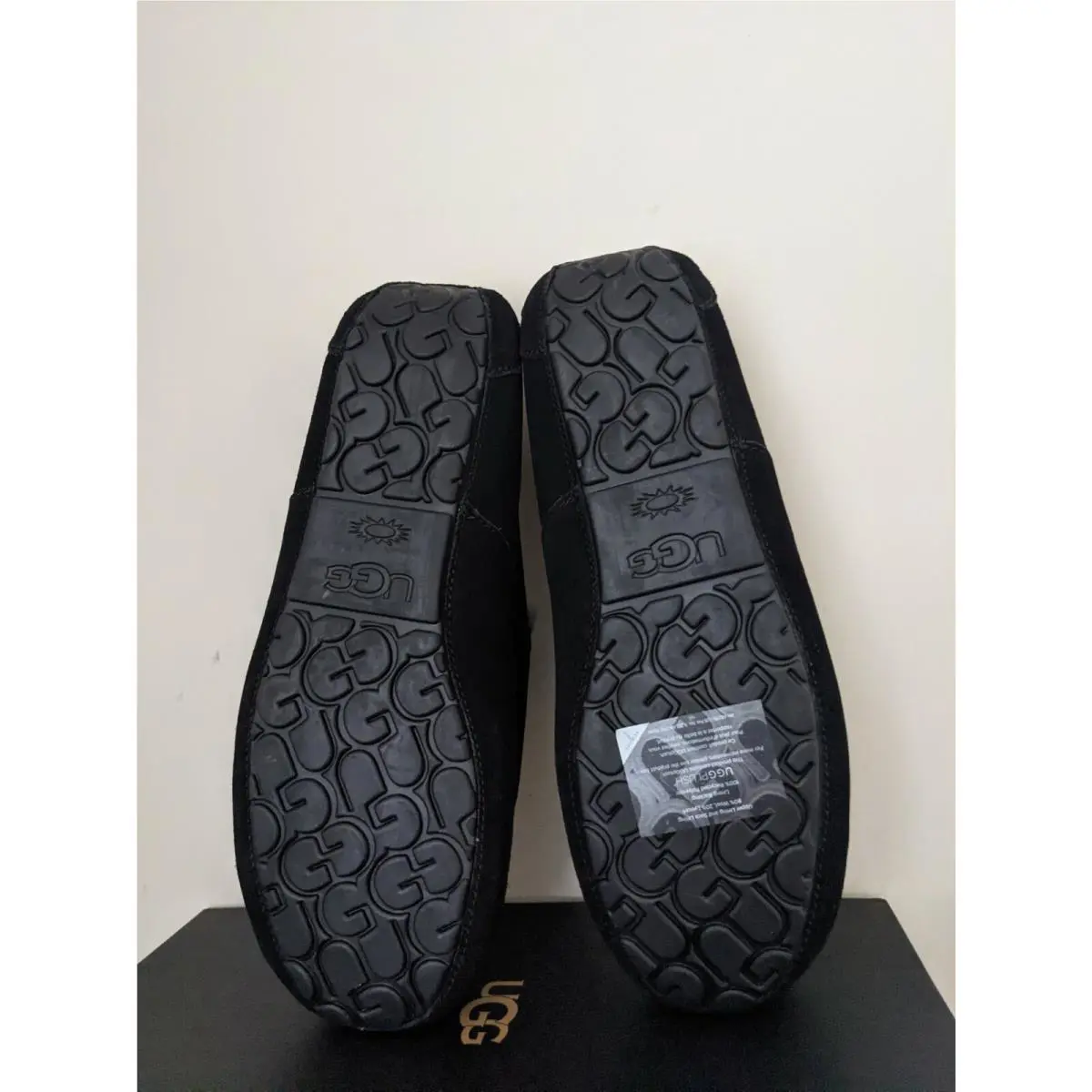 UGG shoes - Ugg Australia Ascot Corduroy II - Black 2