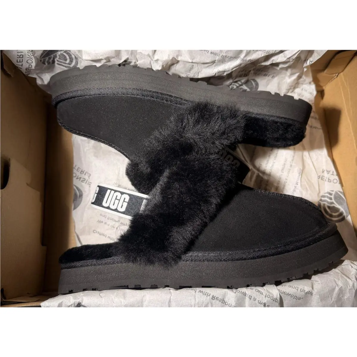 UGG shoes - Funkette - Funkette - Black (UPC: 195719742010) 0