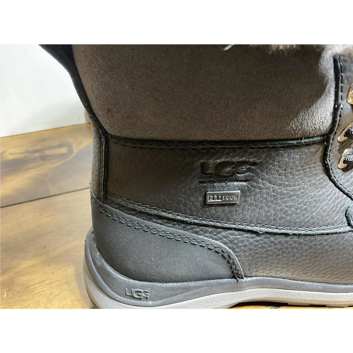 UGG shoes - UGG Australia Adirondack - Australia Adirondack - Black 3