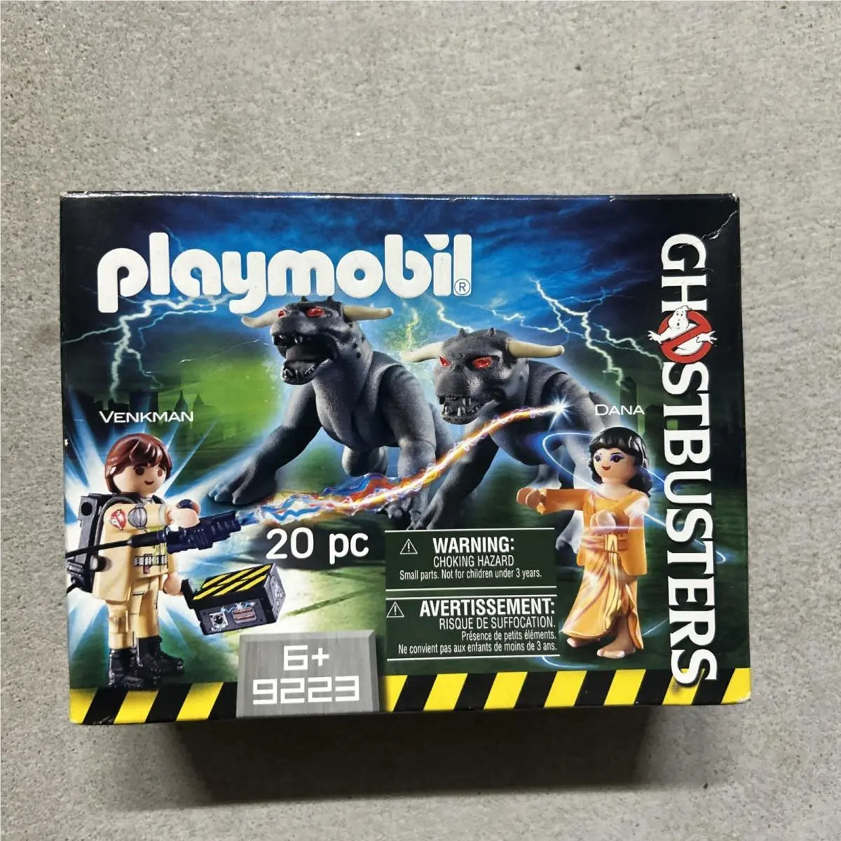 2017 Playmobil Ghostbusters 9223 Venkman and Terror Dogs Building Set