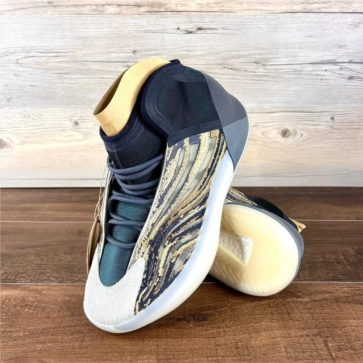 Adidas Yeezy Quantum Mens Size 6.5 Amber Tint GX1331 - Blue