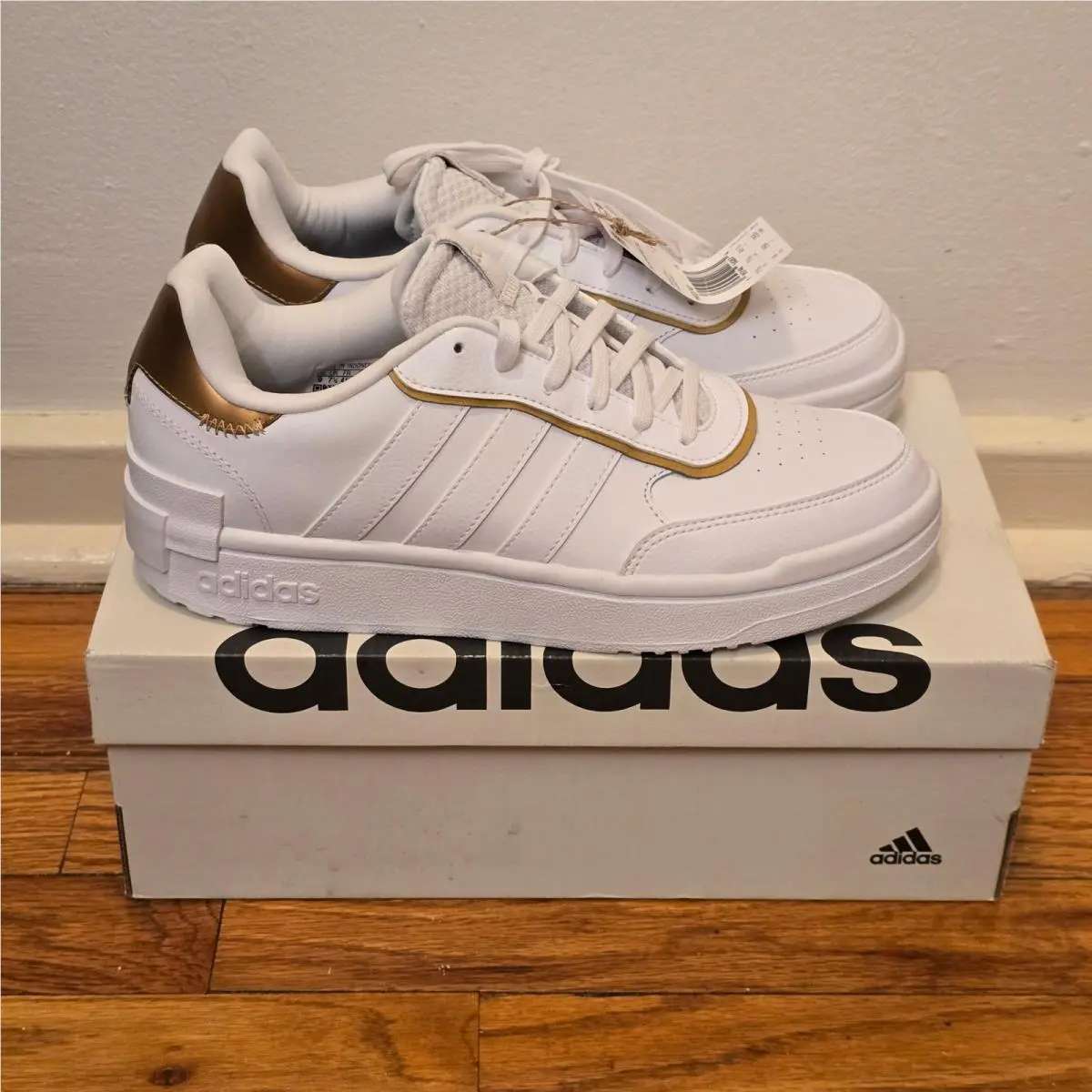 Adidas Sneakers Postmove SE Womens 9 White Gold Cloudfoam