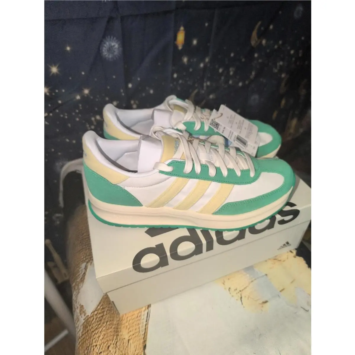 Adidas Vintage Style Sneakers - Green Cream
