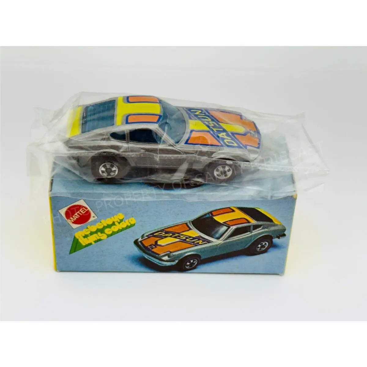 Hot Wheels Mebetoys Blackwall Z Whiz Gray Flying Colors