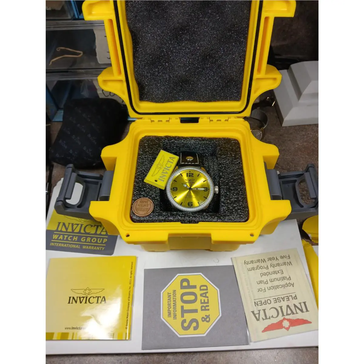 1462 Specialty Mens Watch Yellow Dial with Heavy Diving Case by Invicta