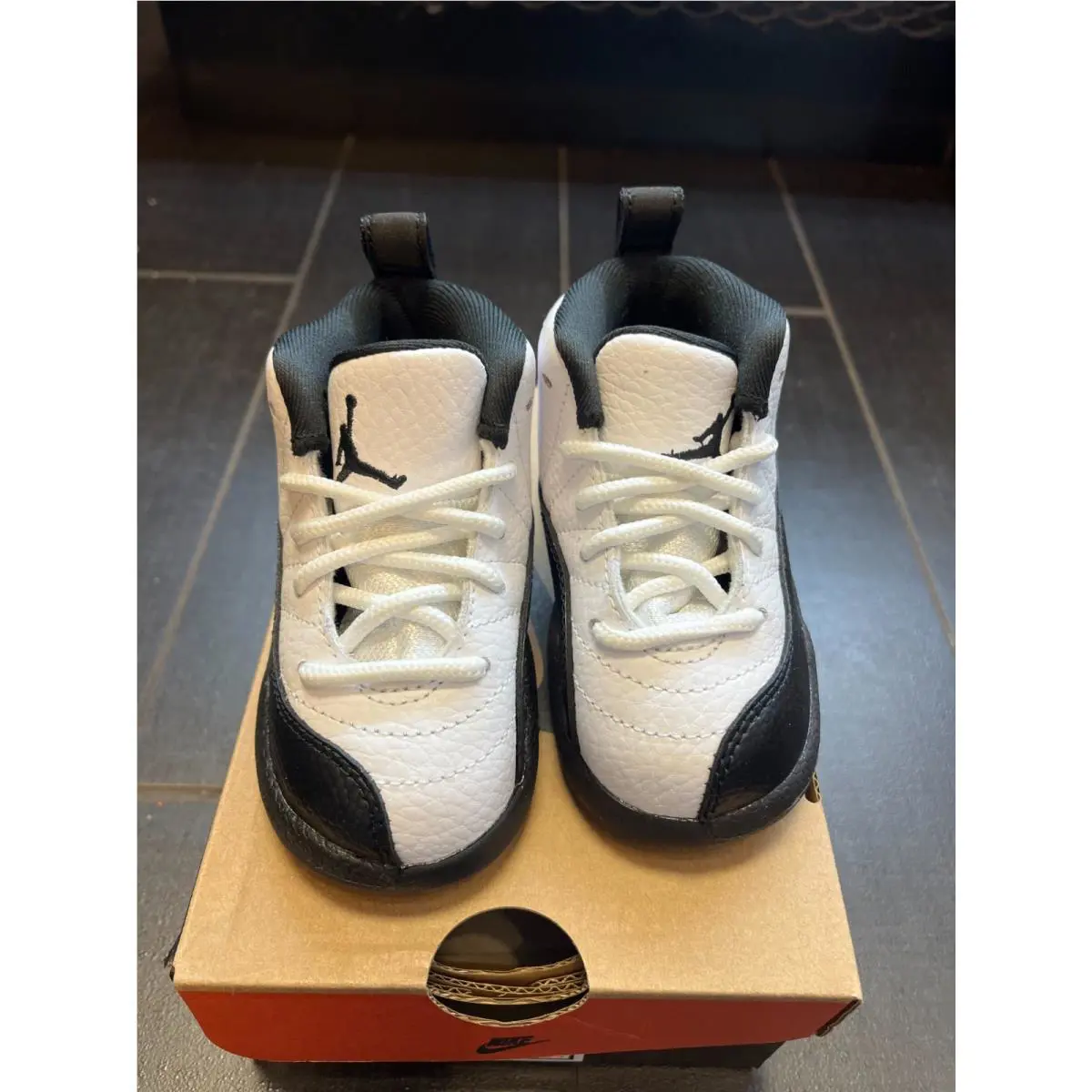 Nike shoes - Air Jordan 12 - Air - Black 1
