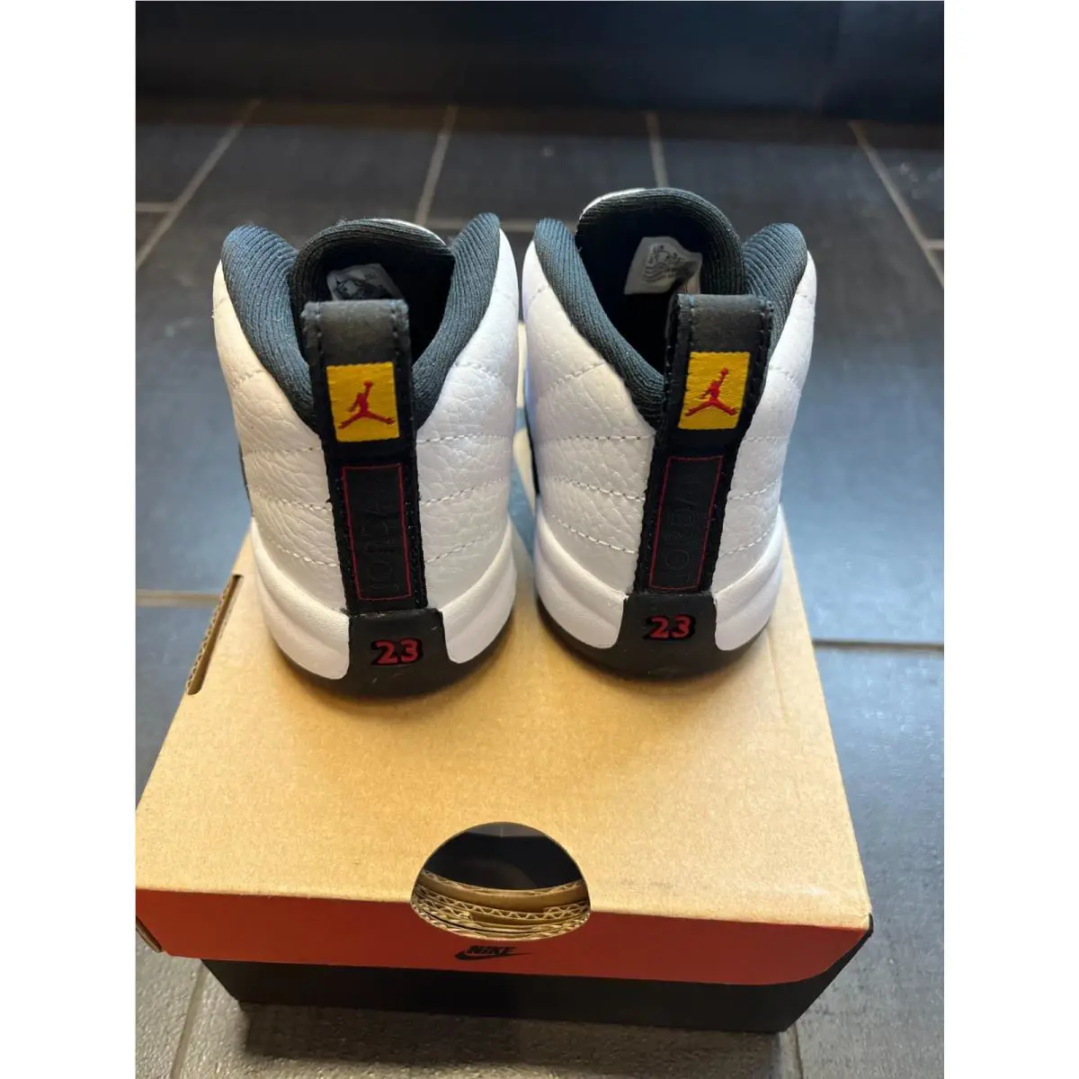 Nike shoes - Air Jordan 12 - Air - Black 3