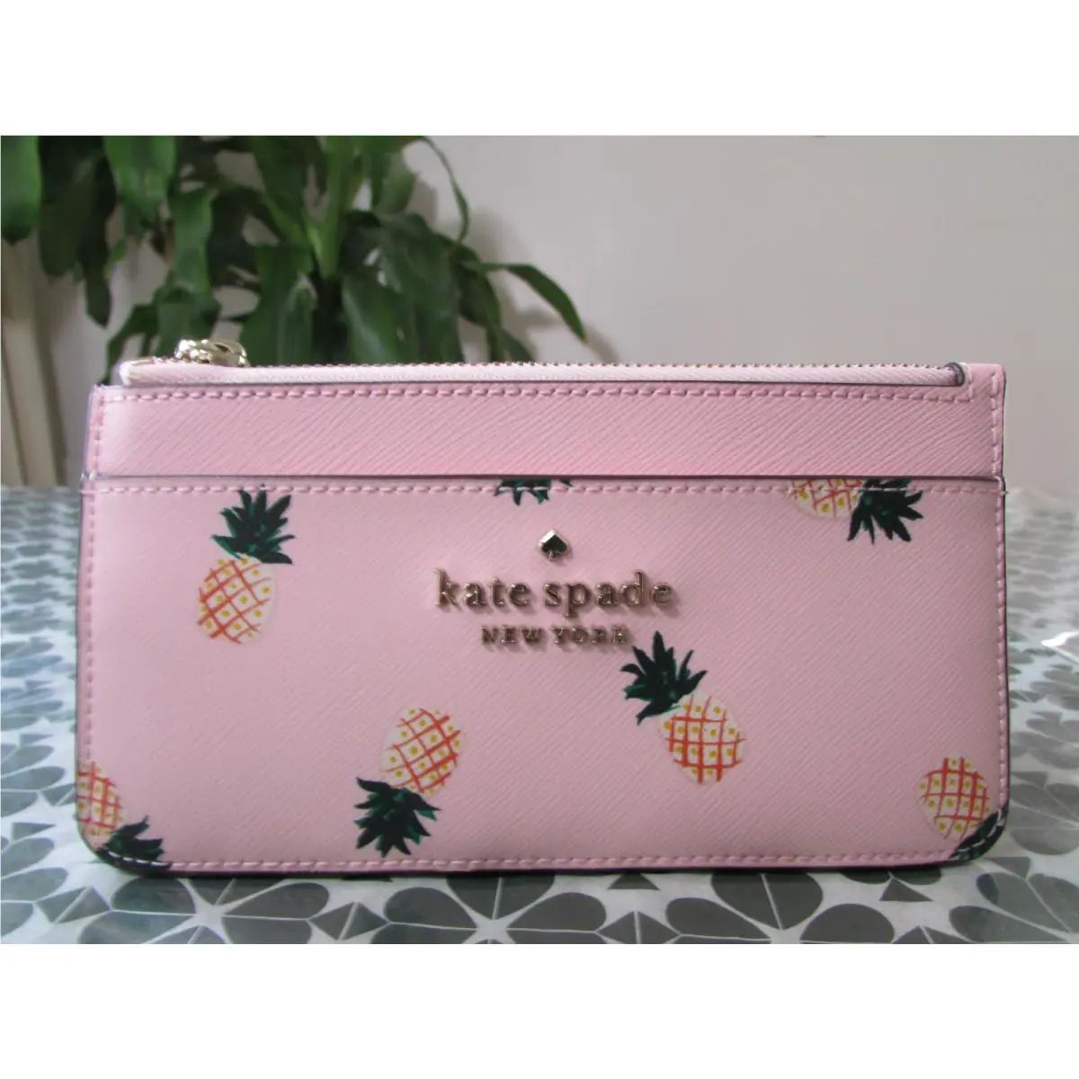 Kate Spade Pinneapple Print Large Silm Card Holder Pink Multi K7217