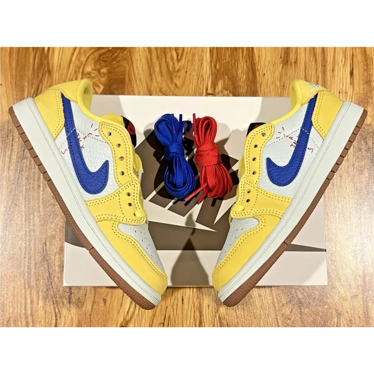 Nike shoes - Jordan 1 - DZ5909-700 - Yellow 0