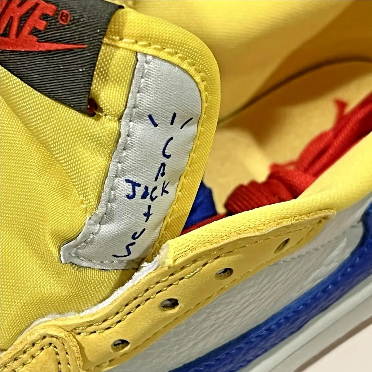Nike shoes - Jordan 1 - DZ5909-700 - Yellow 5