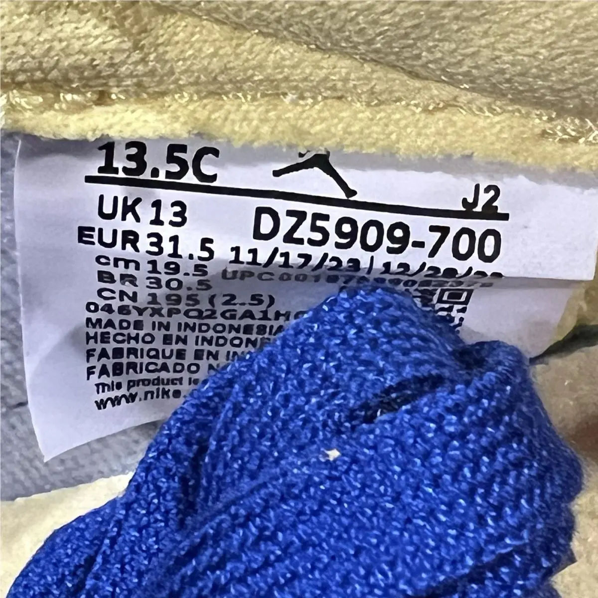 Nike shoes - Jordan 1 - DZ5909-700 - Yellow 6