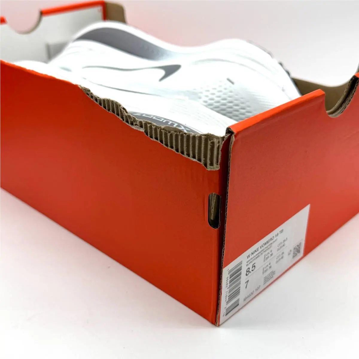 Nike shoes - Nike Vomero 18 - Vomero - IB4032-107 - White (UPC: 198482718442) 9