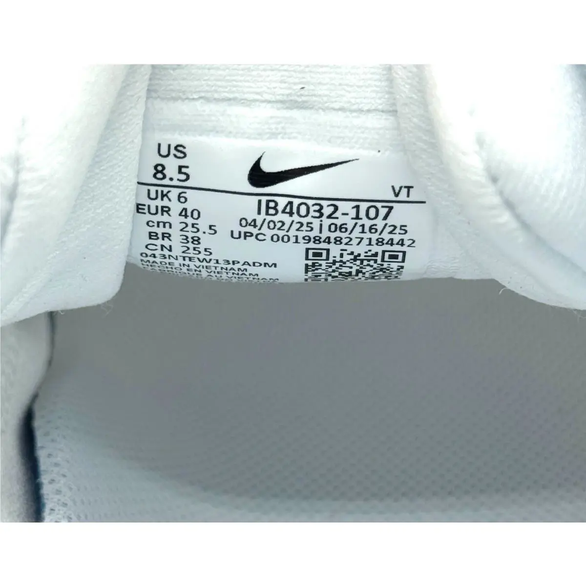 Nike shoes - Nike Vomero 18 - Vomero - IB4032-107 - White (UPC: 198482718442) 3
