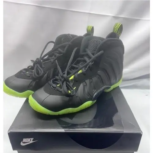 Nike GS Little Posite One GS HF0977 001 Black Volt -size 6.5 Youth