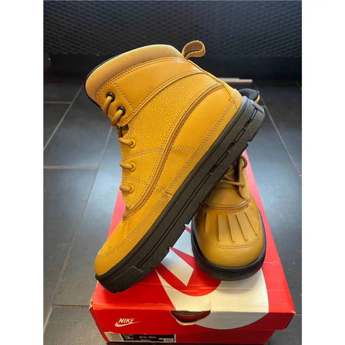 Nike shoes - 524873-703 - 524873-703 - Brown 2