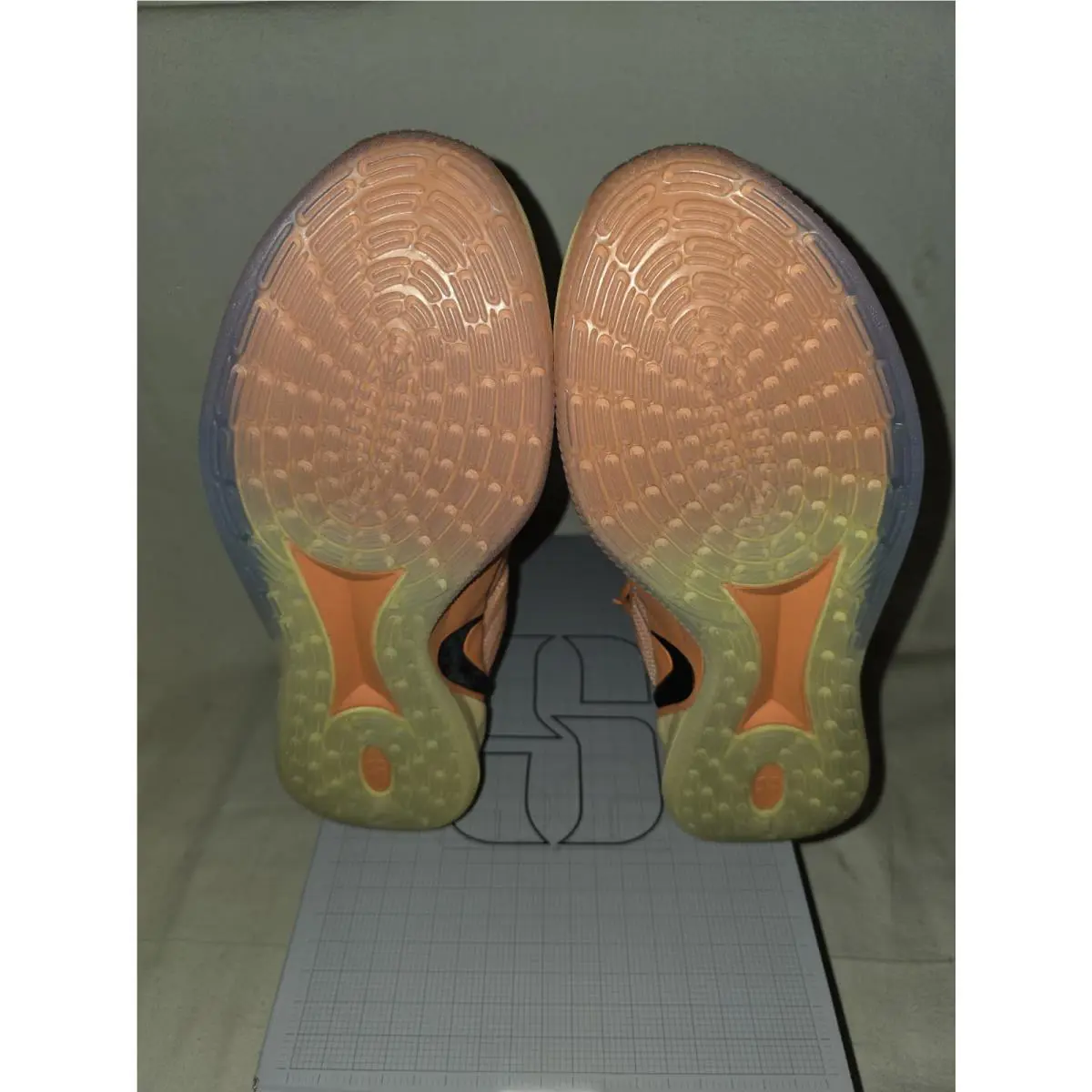 Nike shoes - Orange 3