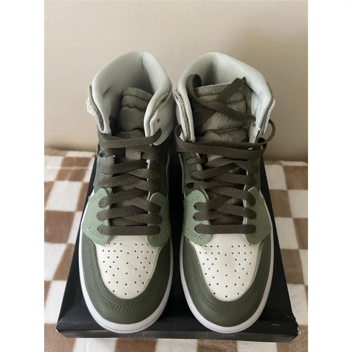 Nike shoes - Air Jordan 1 High - Air High - FB9891 201 - Medium Olive/Oil Green/Sea Glass 5