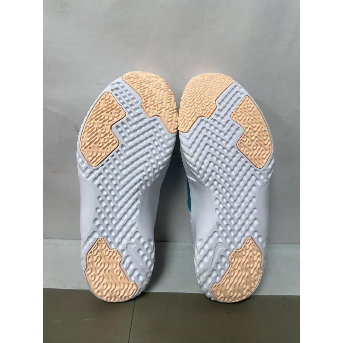 Nike shoes - Nike Renew In-Season - Renew - Multicolor 1