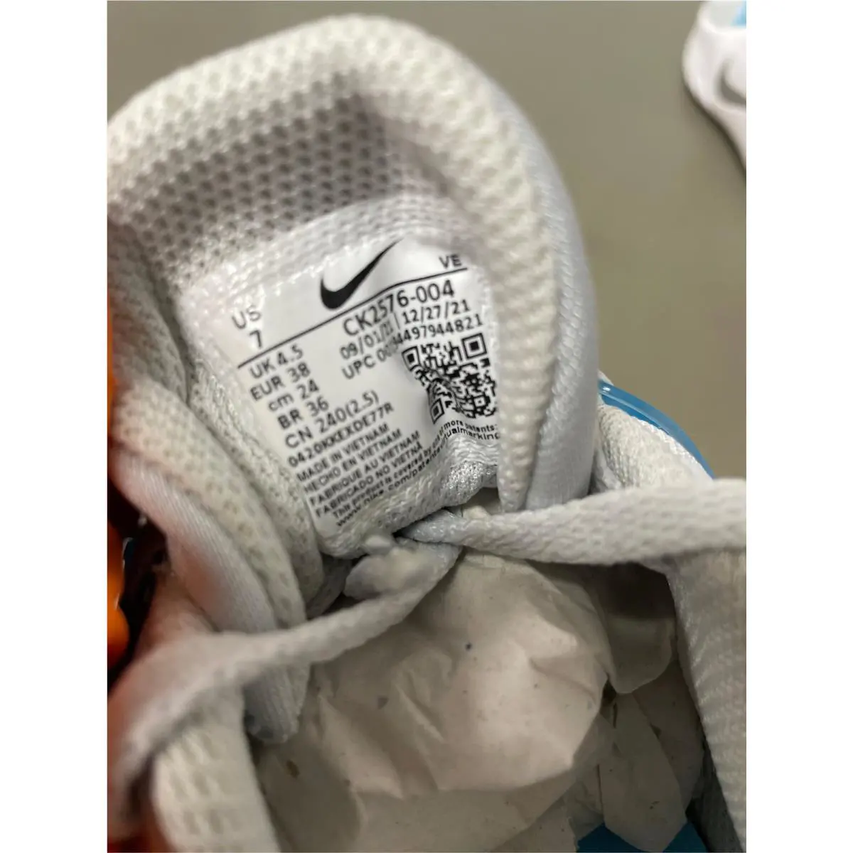 Nike shoes - Nike Renew In-Season - Renew - Multicolor 3