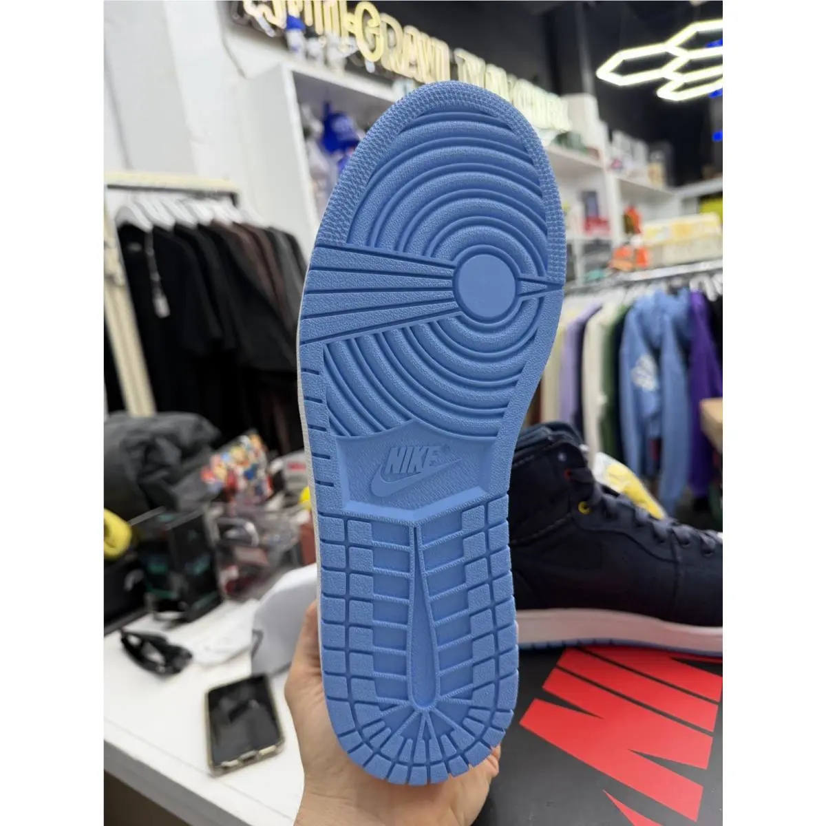 Nike shoes - Jordan 1 - 682781-415 - Blue 4