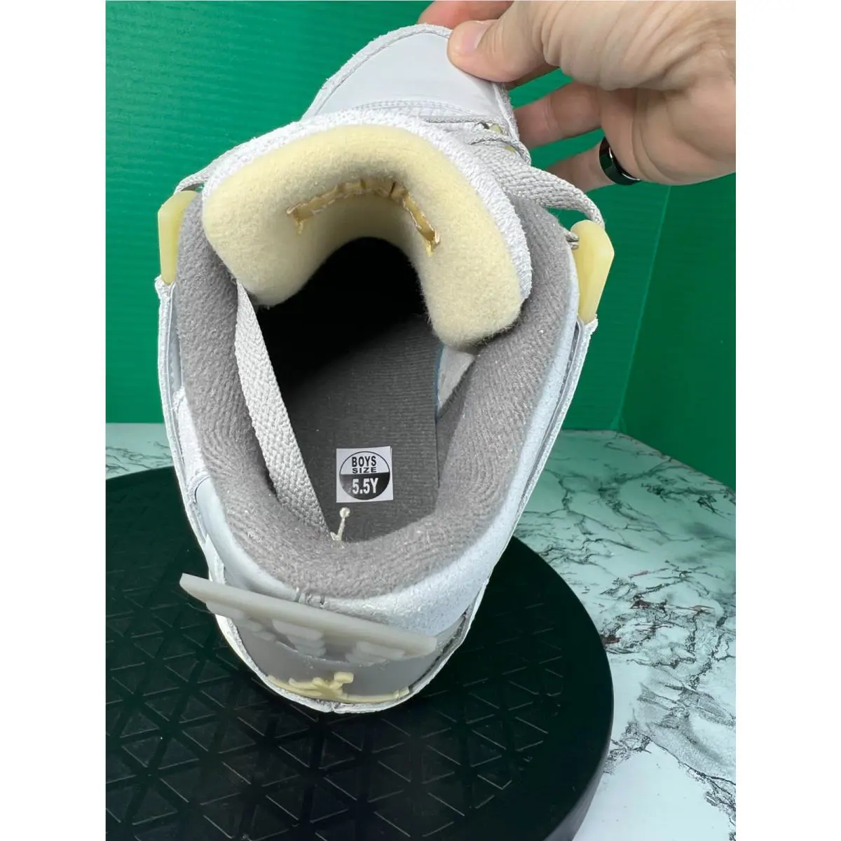 Nike shoes - Air Jordan 4 Retro SE (GS) - Gray (UPC: 00196154208123) 6