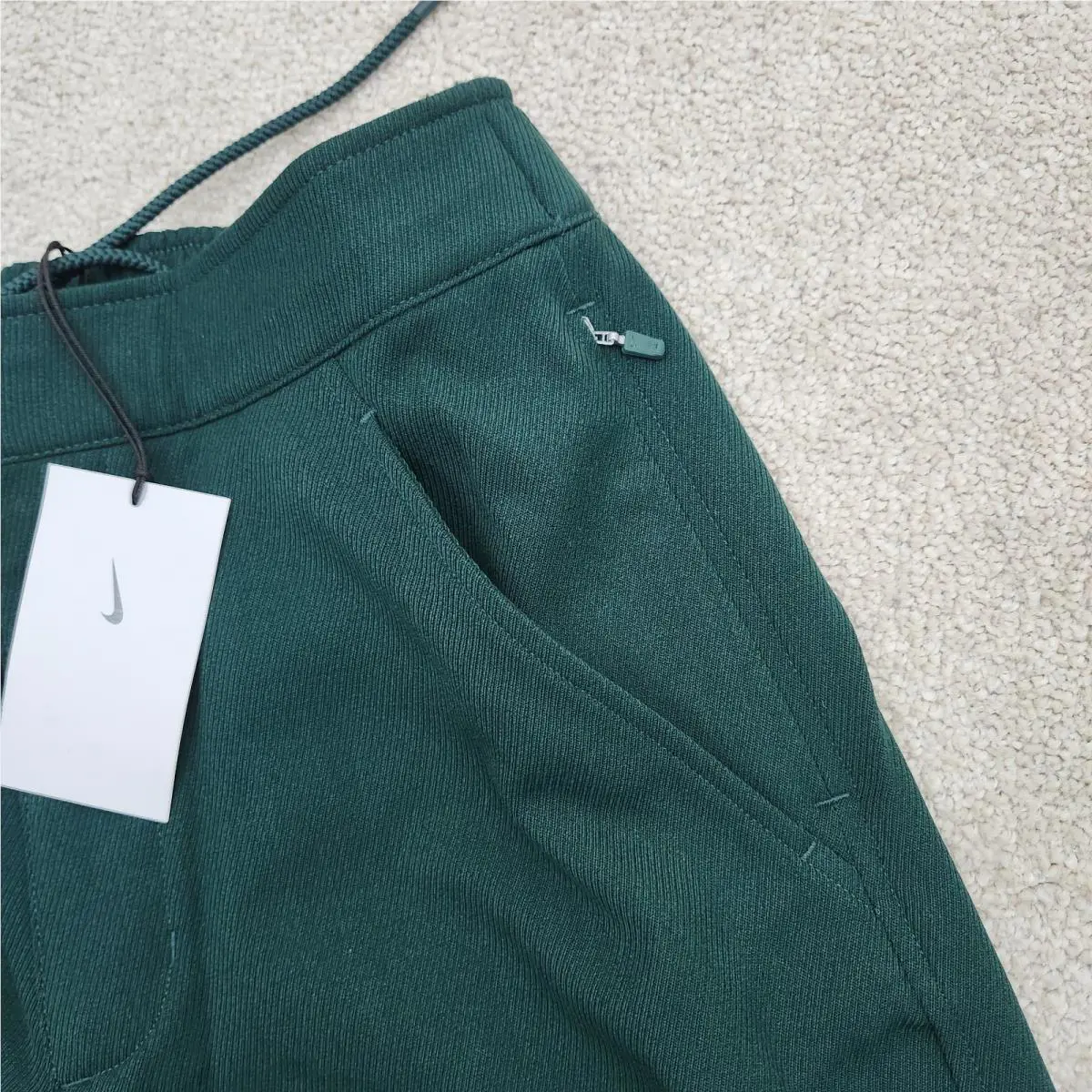 Nike clothing - Green 2