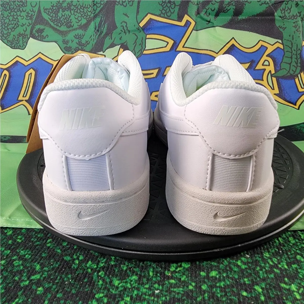 Nike shoes - White 2