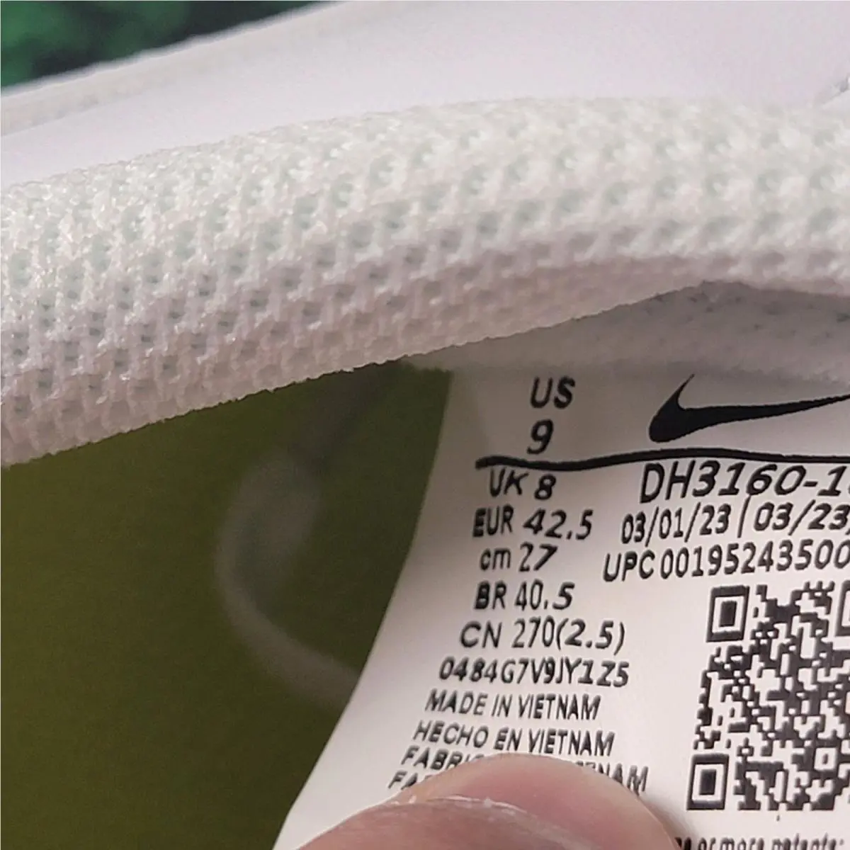 Nike shoes - White 5