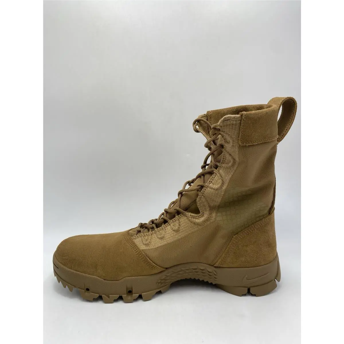 Nike shoes - Nike SFB 6