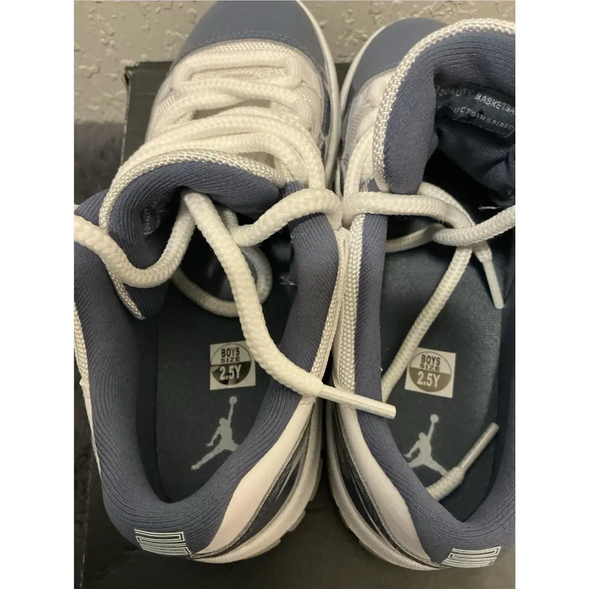 Nike shoes - Air Jordan 11 - Air - Blue 5
