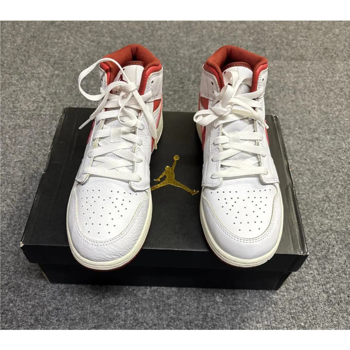 Nike shoes - Air Jordan 1 Mid SE - FJ3464-160 - White 0
