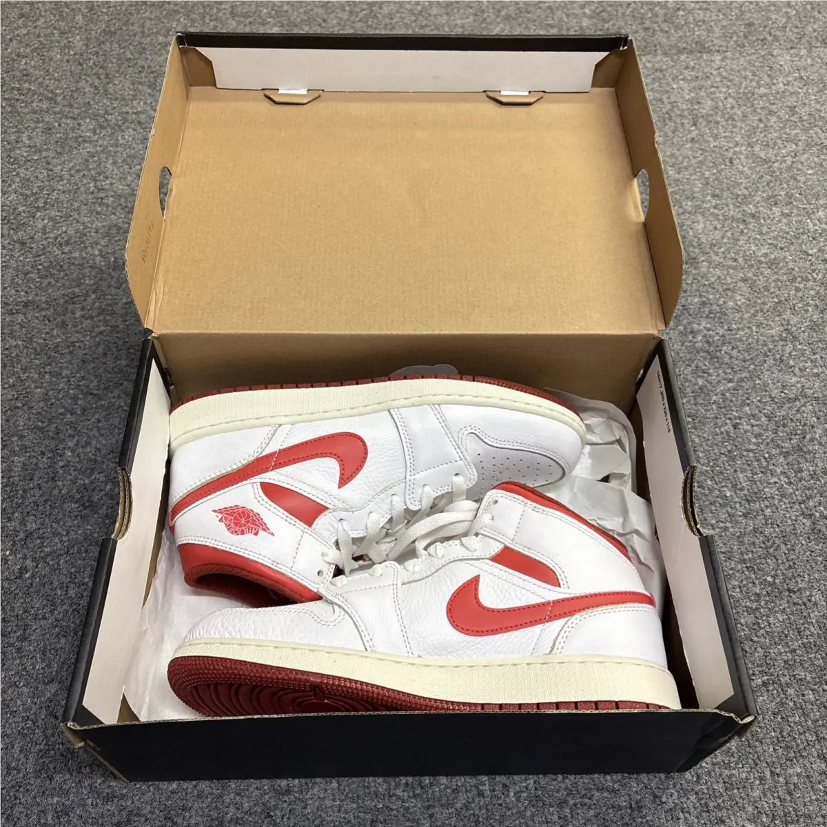 Nike shoes - Air Jordan 1 Mid SE - FJ3464-160 - White 5