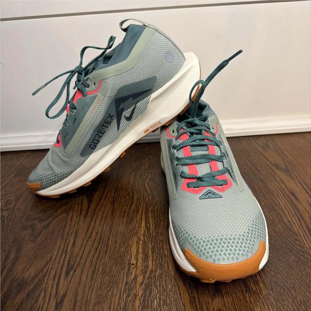 Nike Pegasus Trail 5 Gtx Jade Horizon Men’s Size 10.5 Hiking FQ0908-300