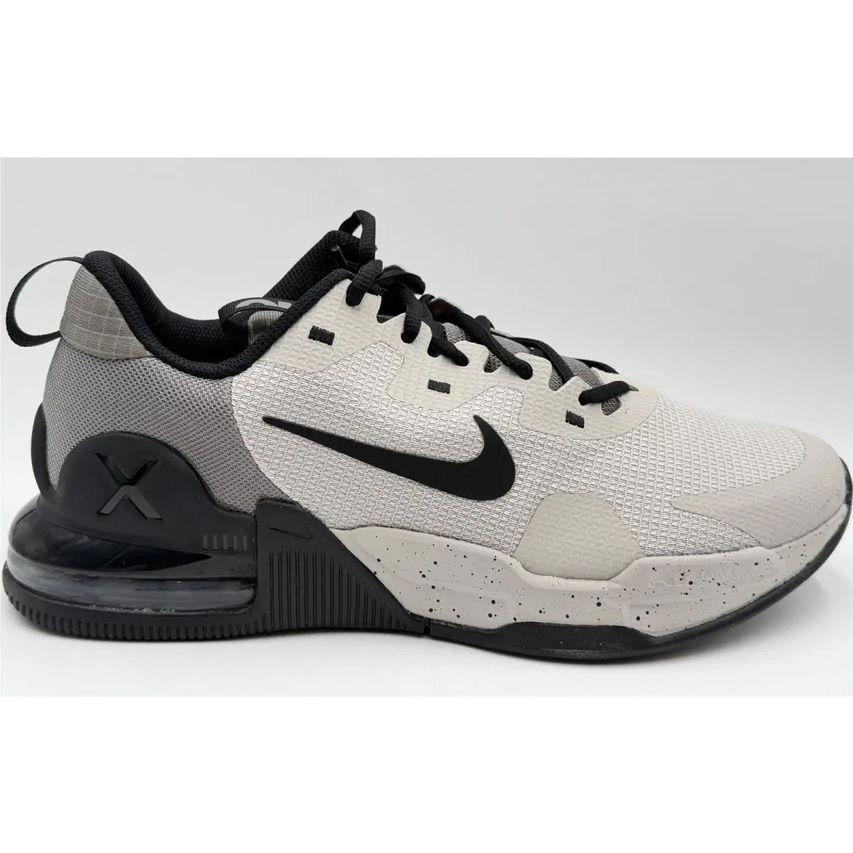 Nike shoes - air max alpha trainer 5 - black / white 0