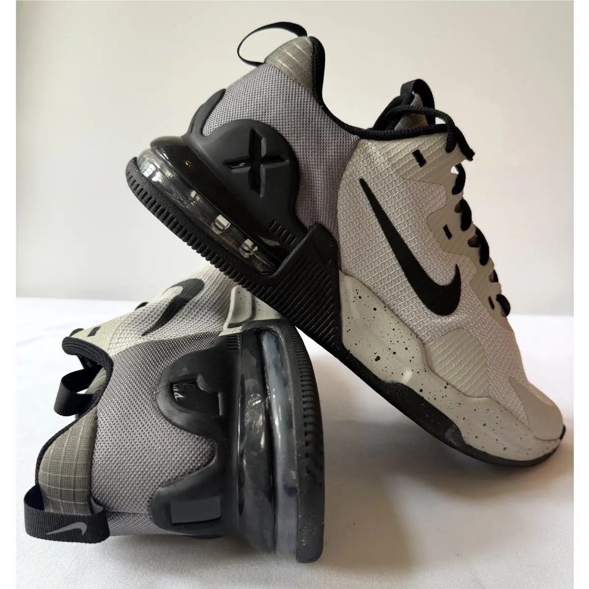 Nike shoes - air max alpha trainer 5 - black / white 4