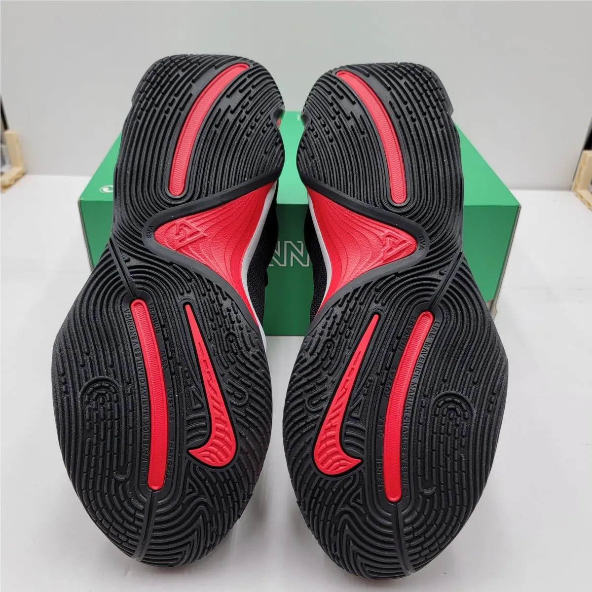Nike shoes - Black 3