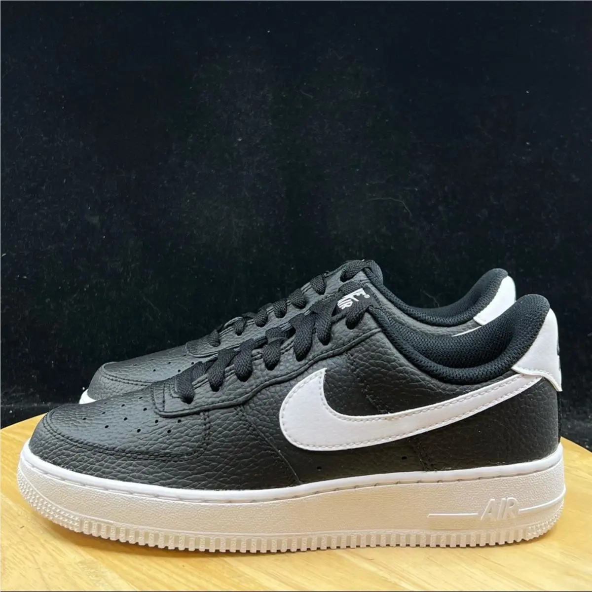 Nike shoes - Black 6