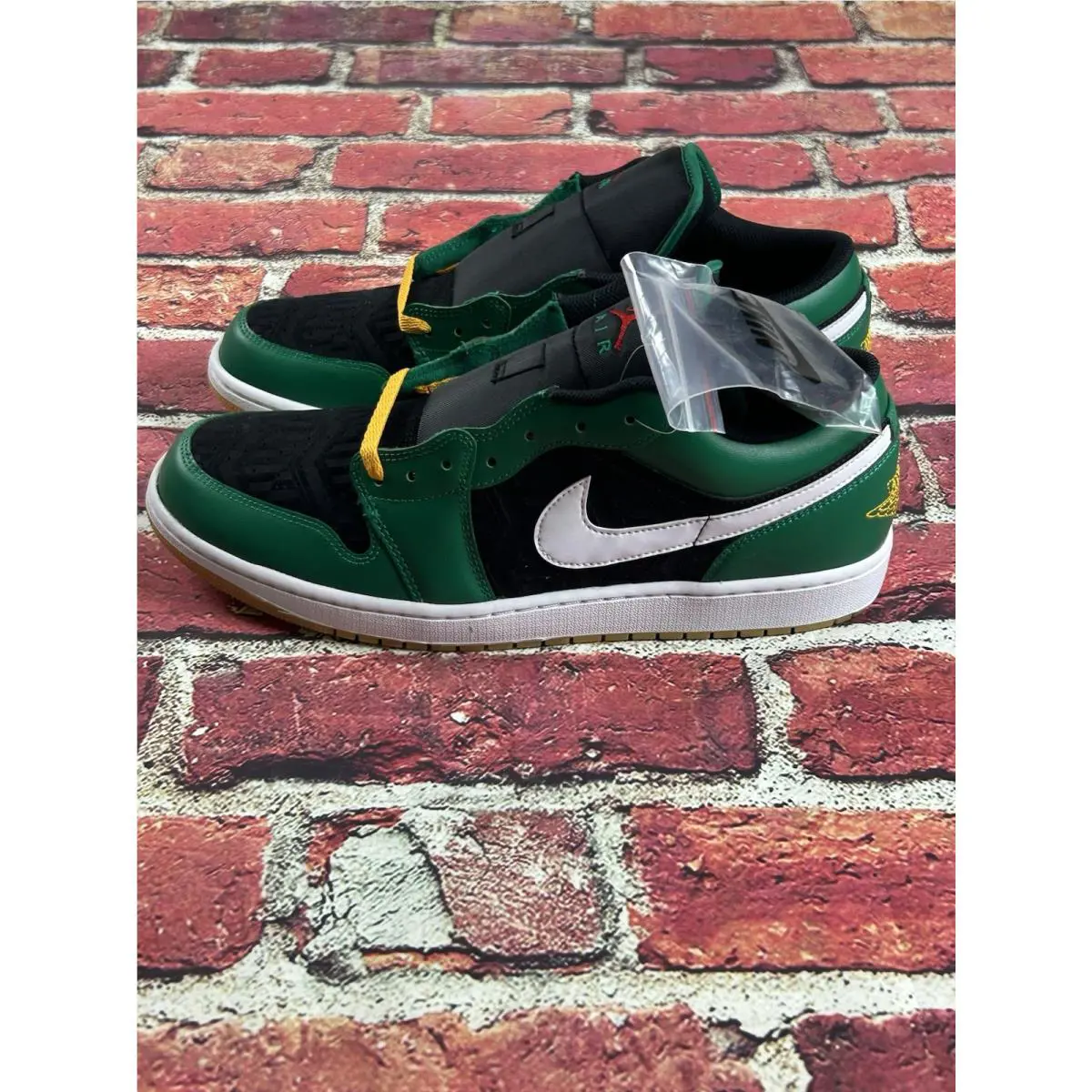 Nike shoes - Nike Air Jordan 1 - Air - DQ8422-300 - Green 1