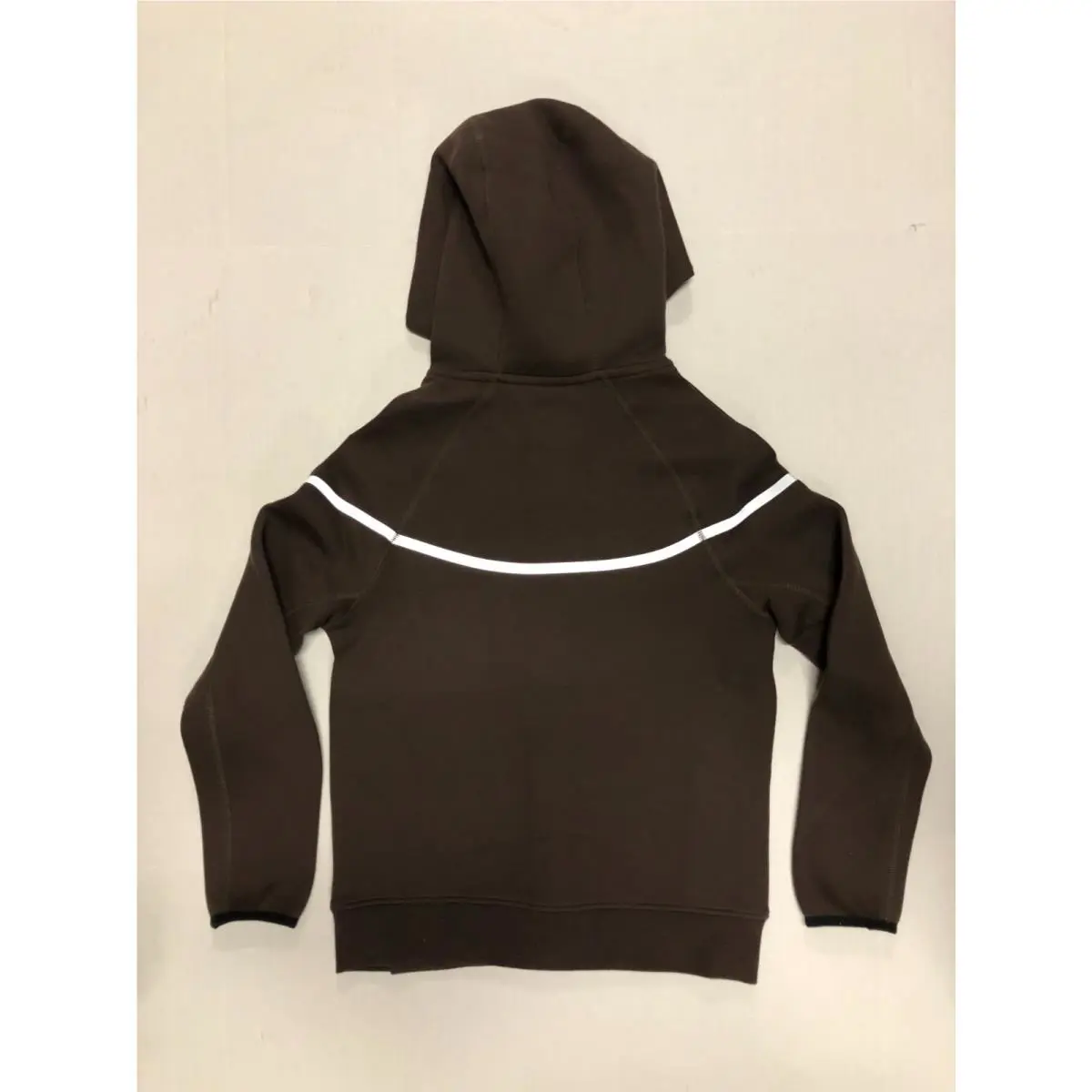 Nike clothing - Brown/Reflective Silver (UPC: 197600426757) 4